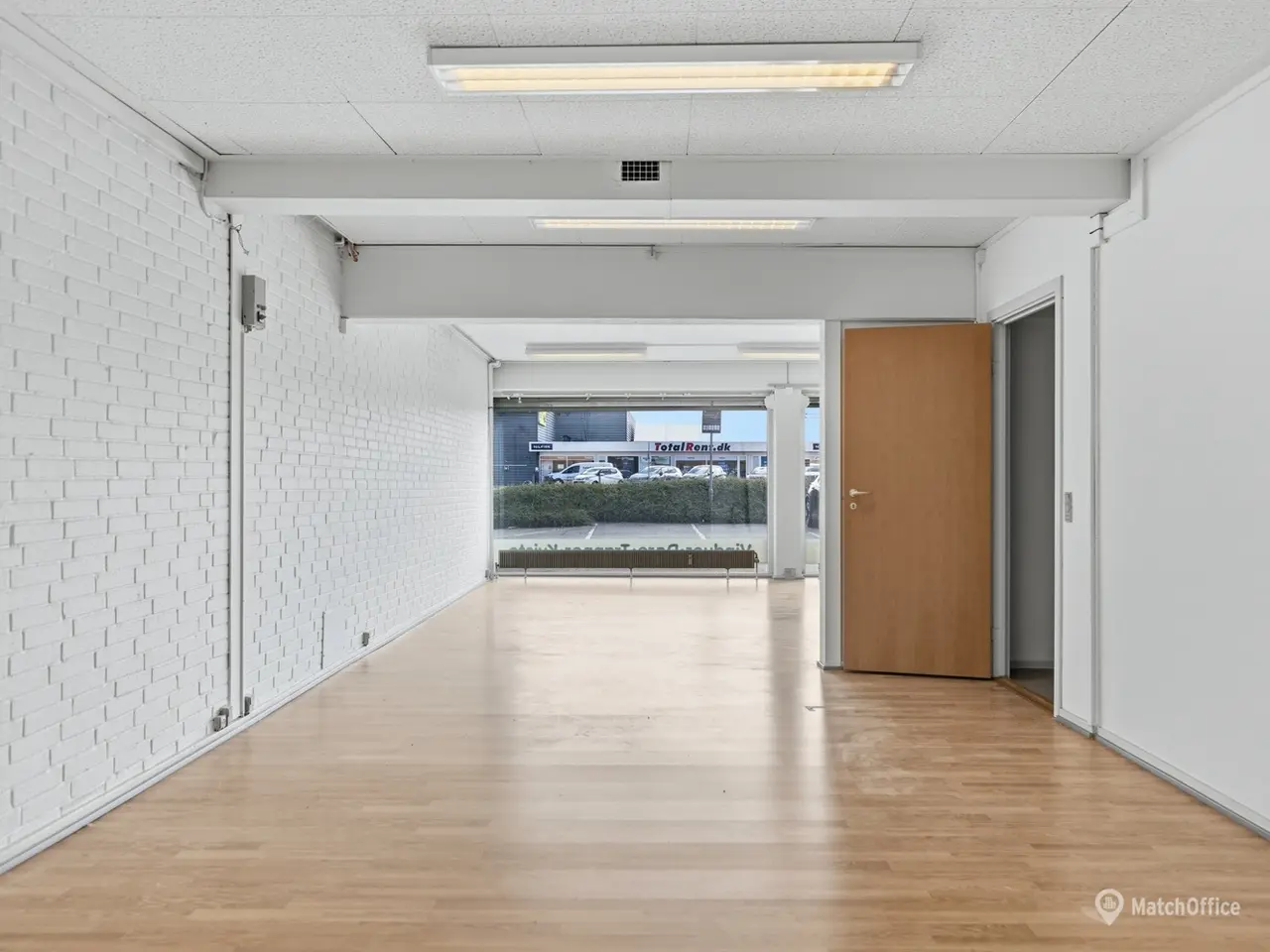 Billede 6 - Showroom/butik med facade til Viby Ringvej