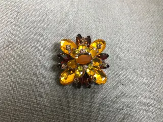 Broche