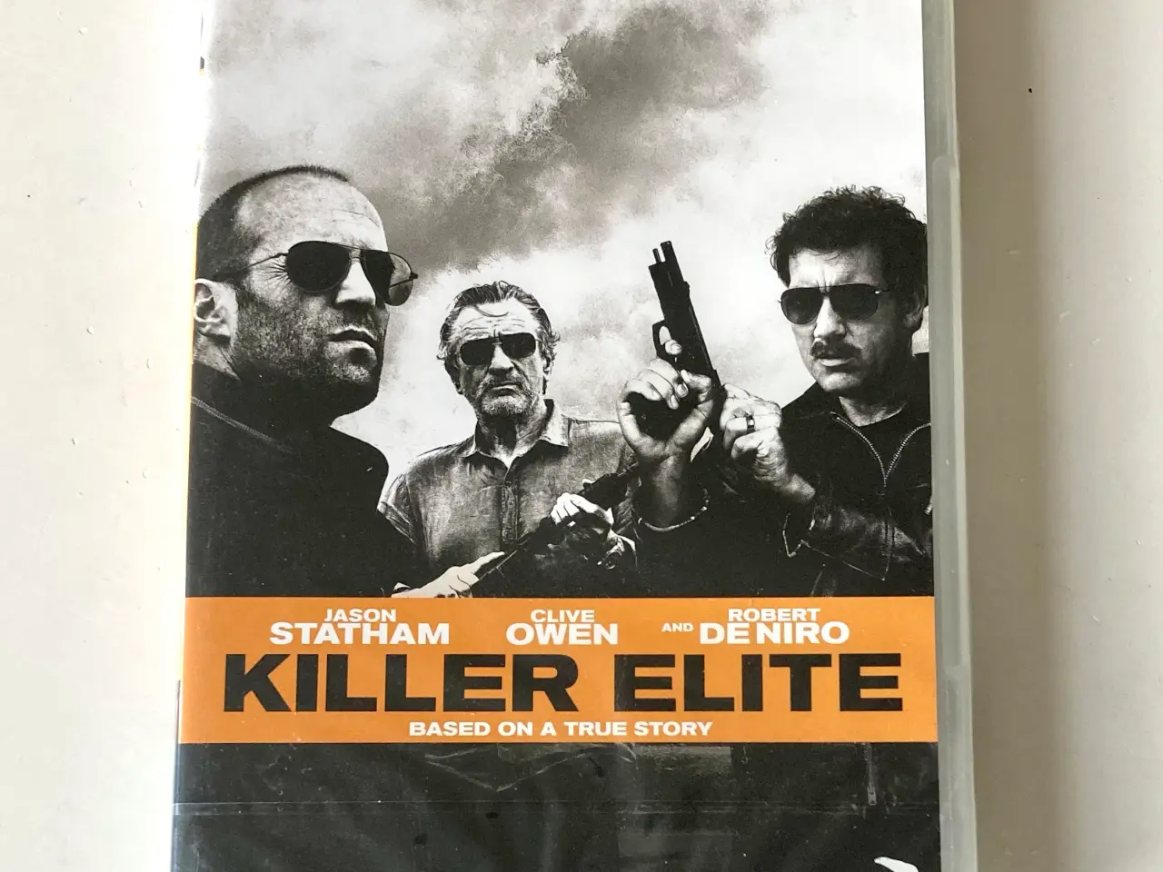 Billede 1 - Killer Elite – I UBRUDT FOLIE