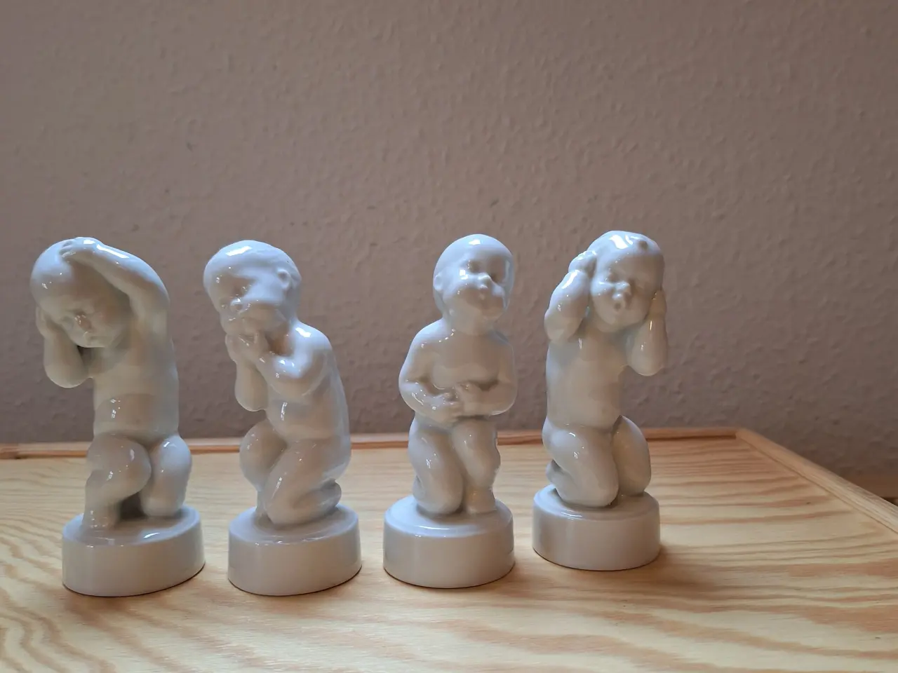 Billede 1 - Porcelæn, B&G figurerne De fire piner