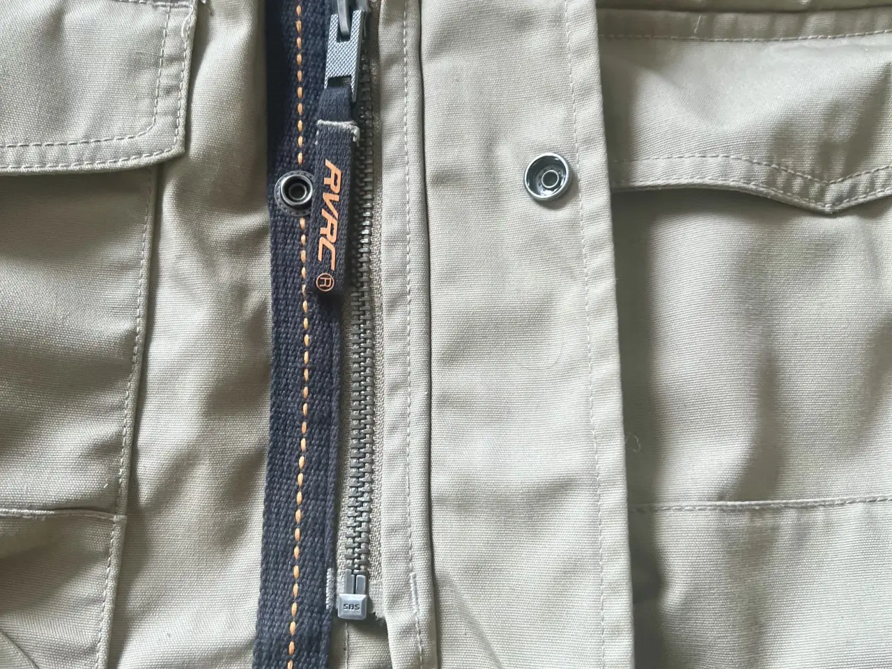Billede 7 - Revolutionen Race fritids jakke str. L beige