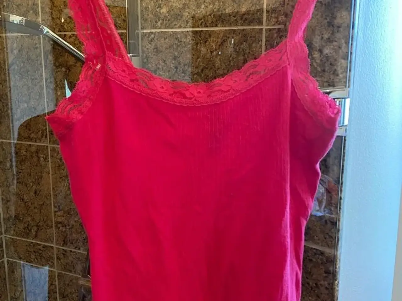 Billede 1 - Sød pink bluse str 38