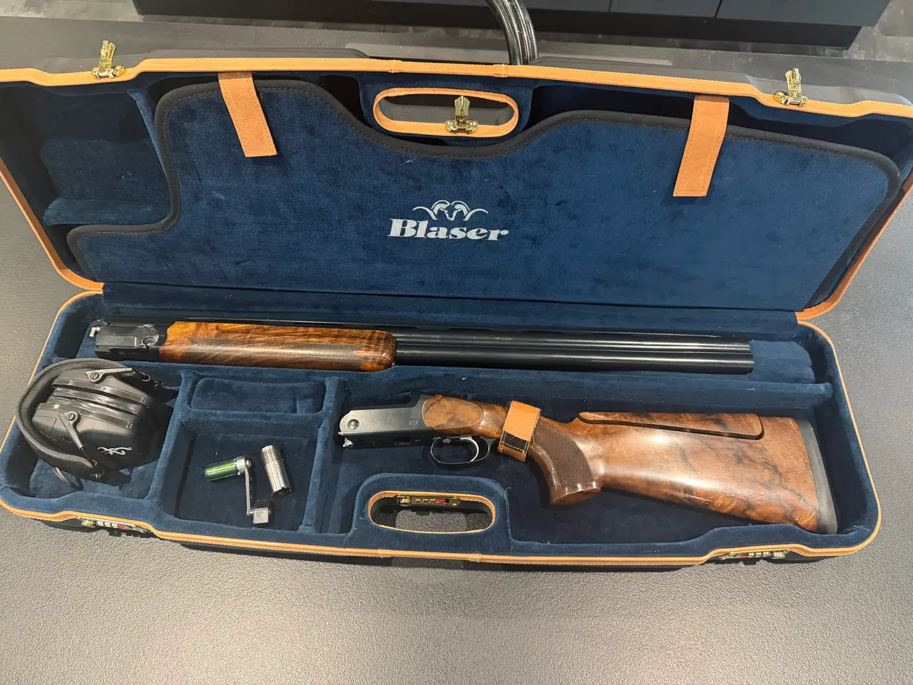 Billede 1 - BLASER F3 – GRADE 6