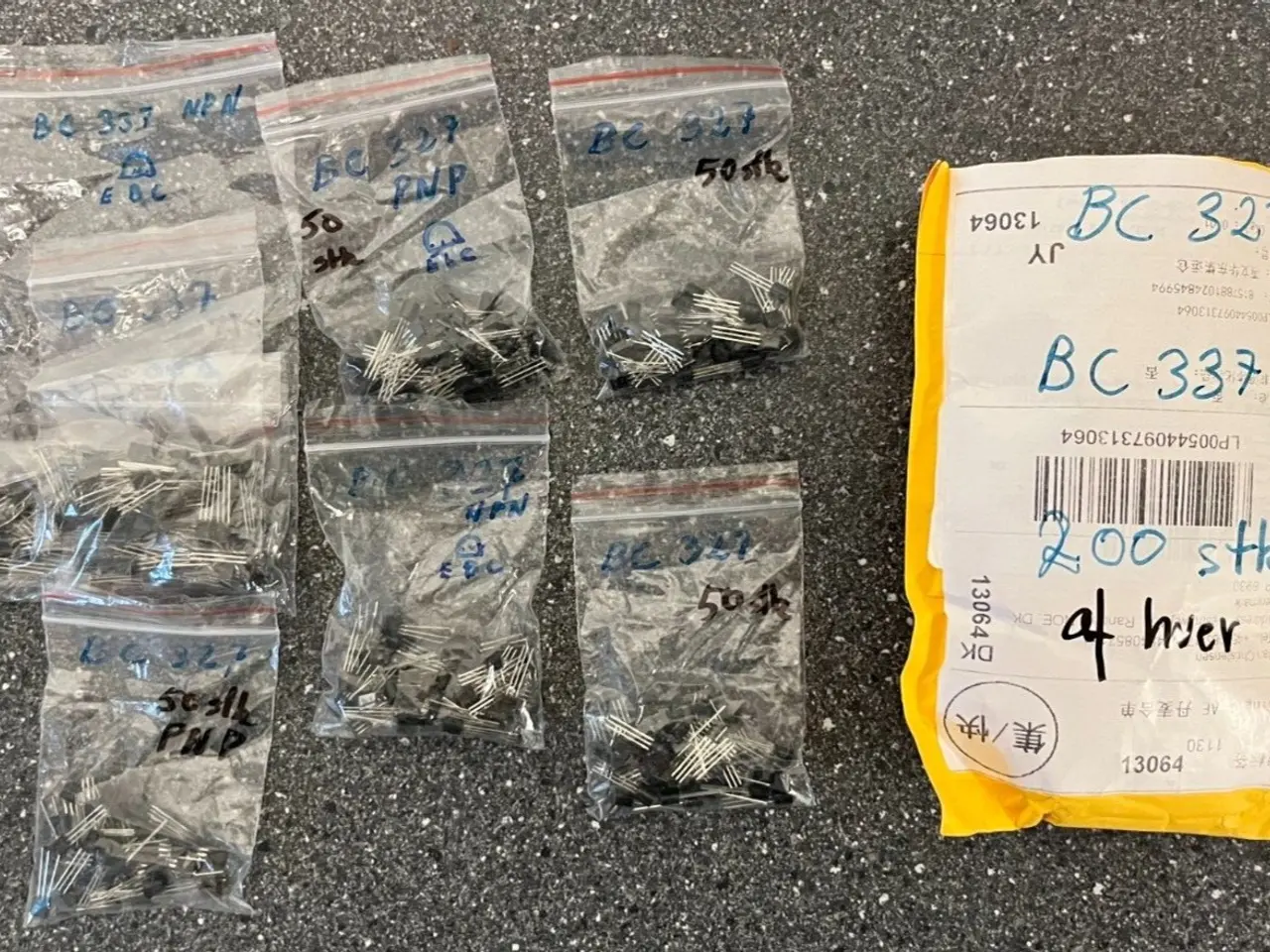 Billede 1 - 200+ BC327 & BC337 Transistors (PNP/NPN) - blandet