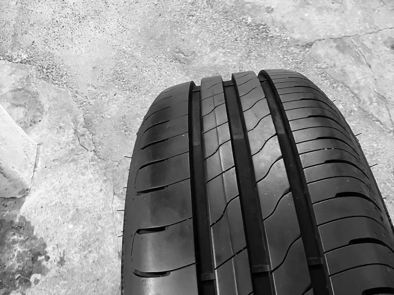 Billede 4 - Goodyear sommerdæk på fælge