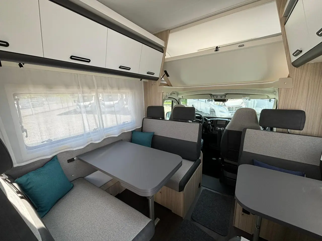 Billede 8 - A70DK Familie Alkove Autocamper | 6 Sæder & Sovepl