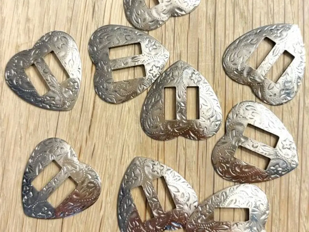 Billede 1 - 9 conchas i hjertefacon - metal - linedance