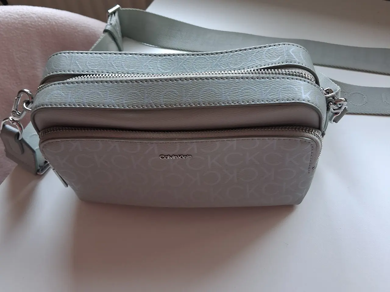 Billede 2 - Calvin klein taske, se ny ud