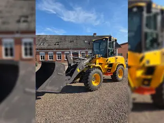 Volvo L 35 G årg. 2023 med kun 880 timer, ser ud som ny.