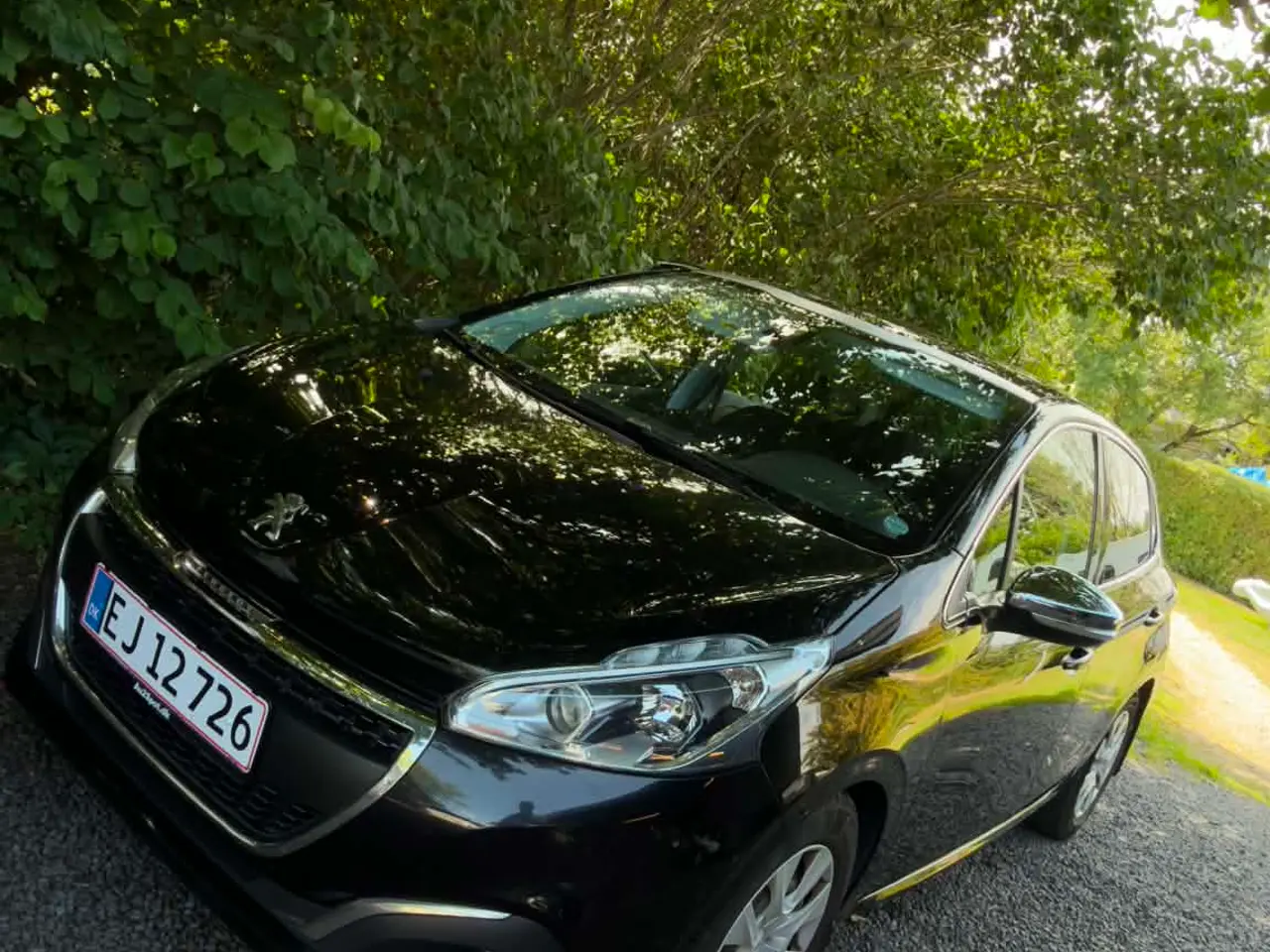 Billede 1 - 🚗 Peugeot 208 Sky Allure 1.6 HDi – 2017 – Velhold