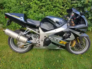 Suzuki GSXR 1000 K1