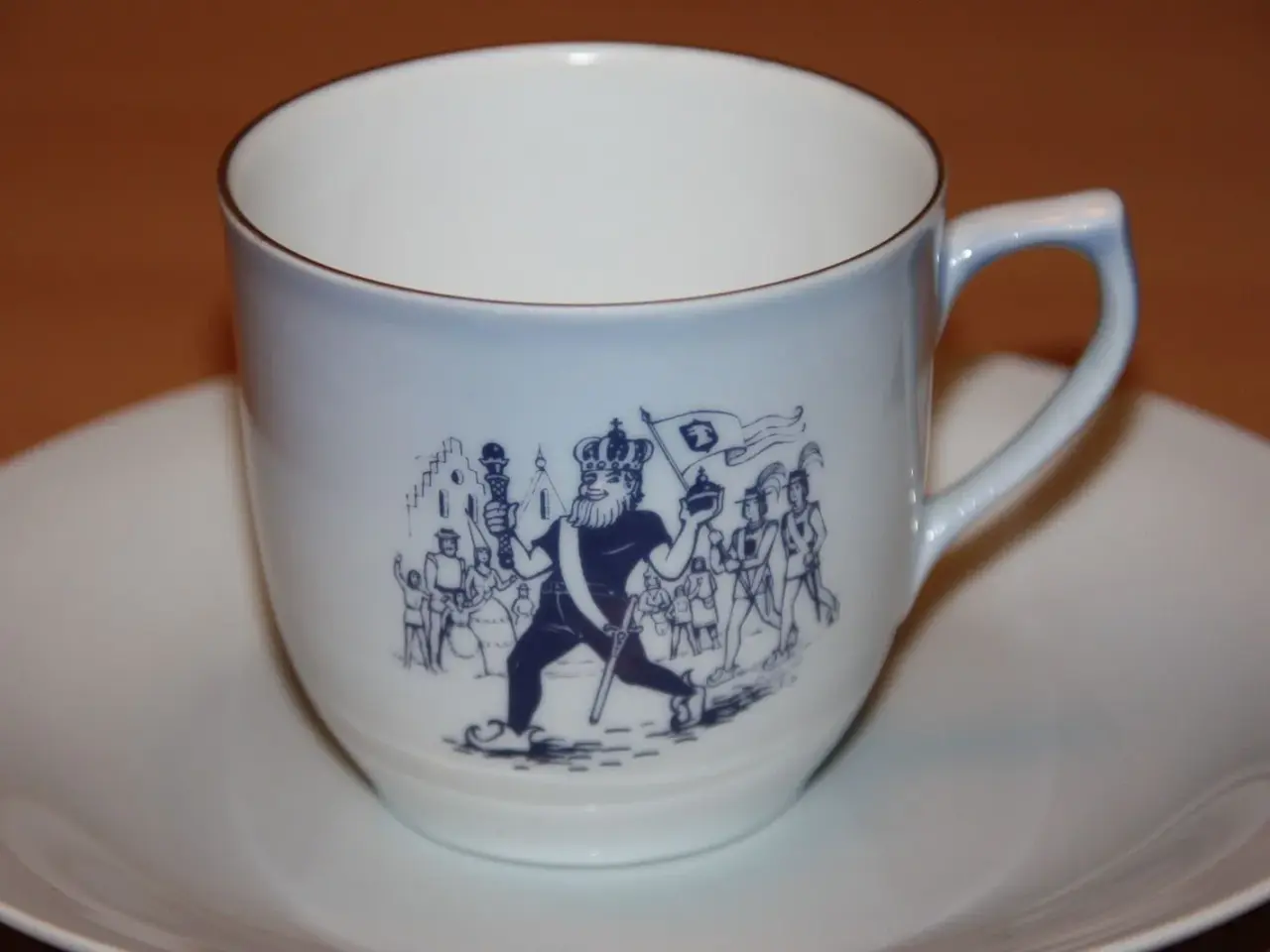 Billede 5 - Bing & Grøndahl børneporcelæn Lucia