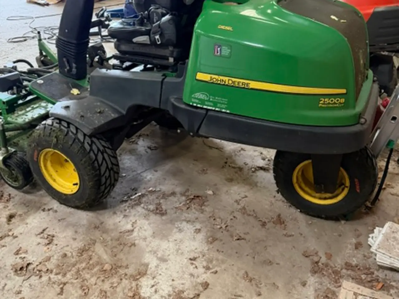 Billede 1 - John Deere 2500D, stor plæneklipper, diesel.