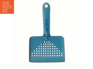 Blå metalskovl med huller, emalje(str. 11,5x19,5 cm) (str. 11,5x19,5 cm)