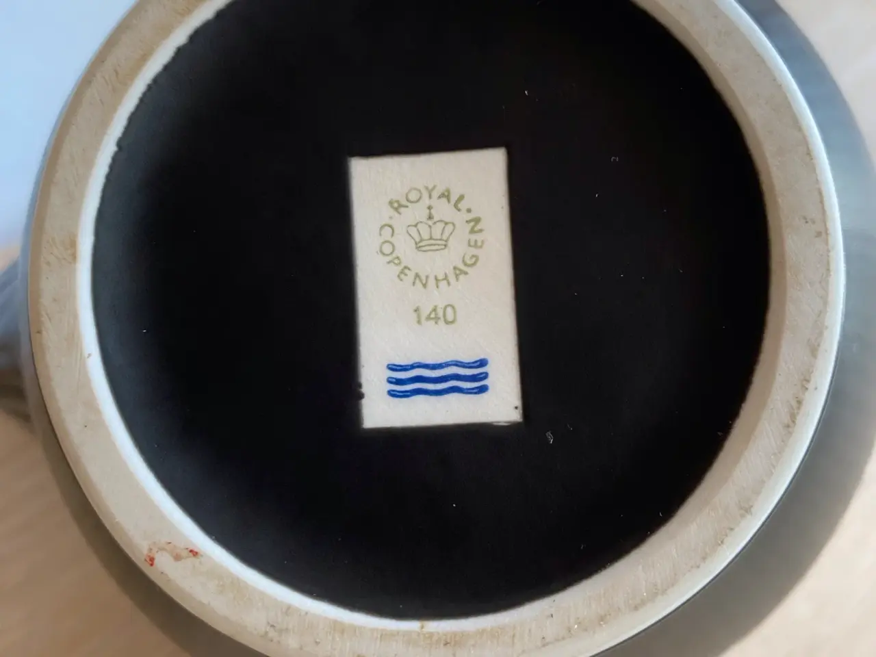 Billede 3 - Royal Copenhagen sortrillet tekande, den lille mod