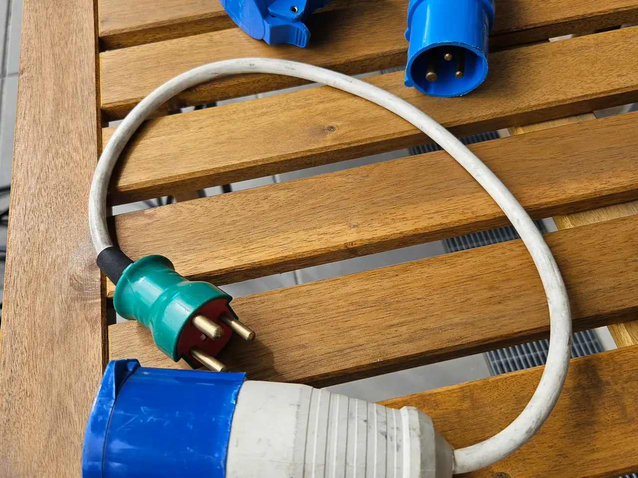 Billede 1 - 25 meter kabel m/adapterkabel