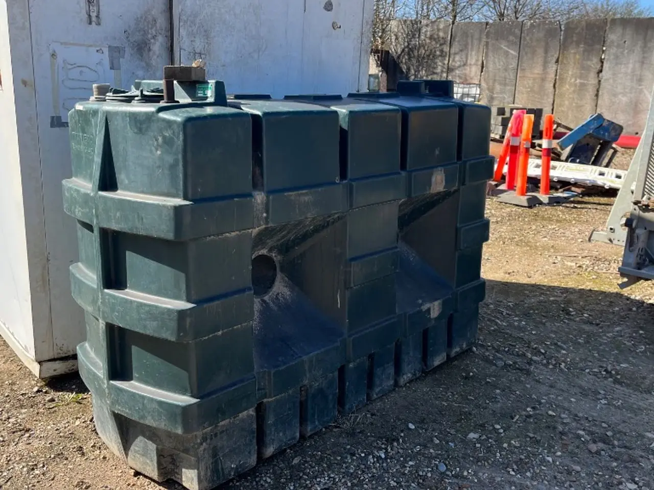 Billede 1 - Kingspan Miljøcontainere A/S Plastfiber tank.Tank R 1500