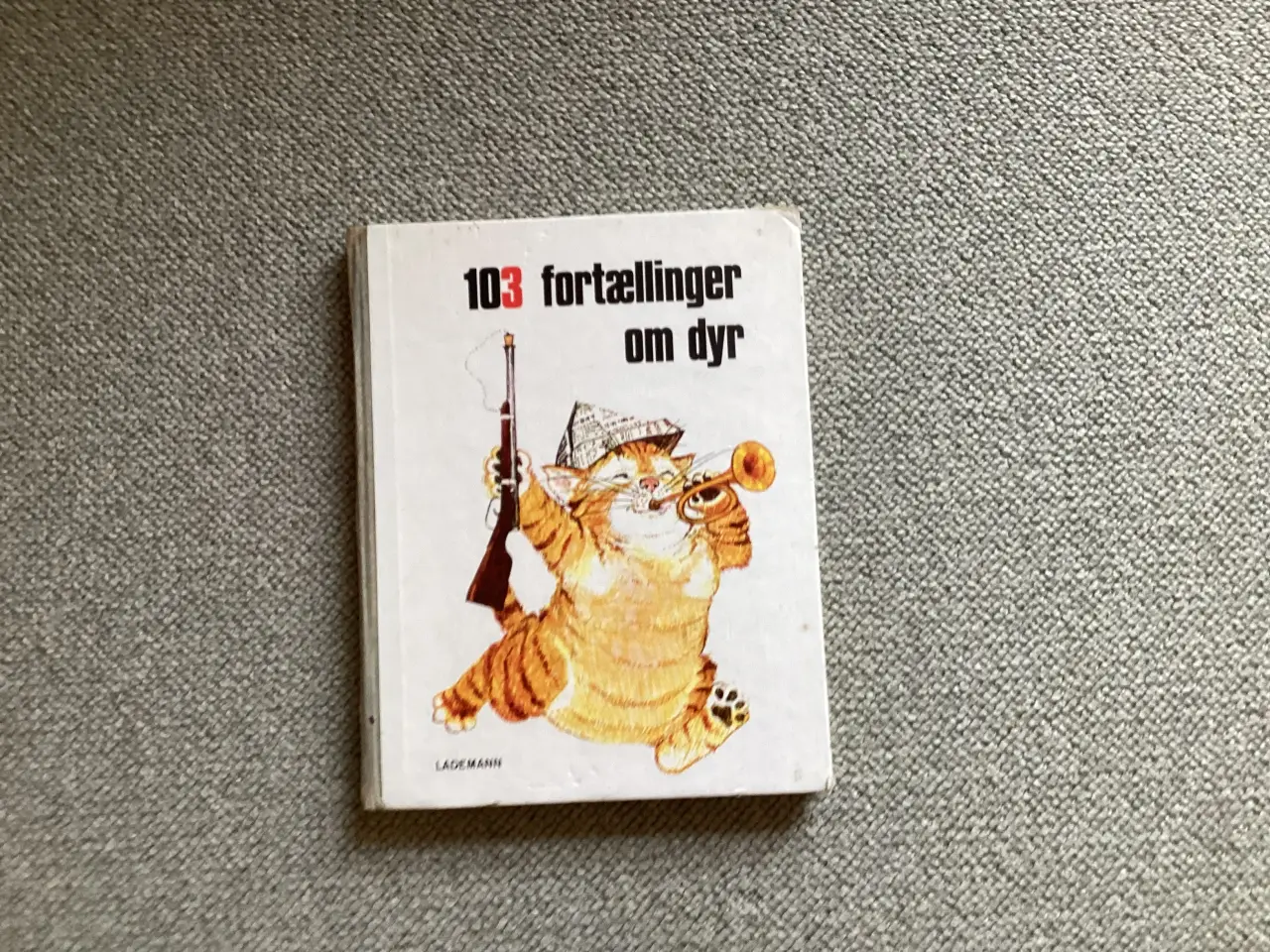 Billede 1 - 103 fortællinger om dyr fra Lademann