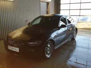 BMW 325I sedan