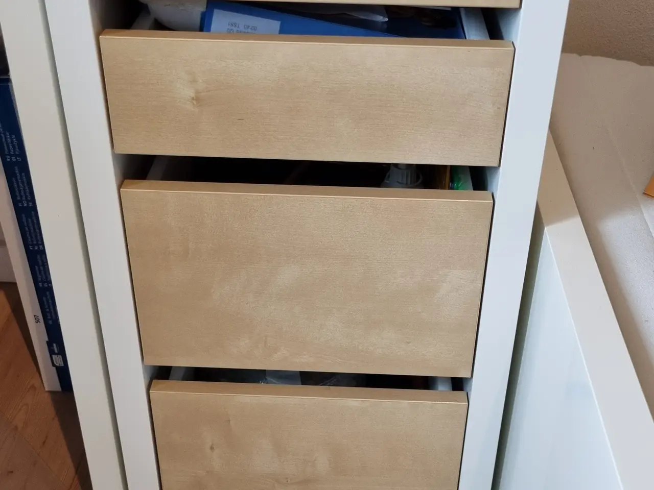 Billede 4 - Hjørnebord + skuffer
