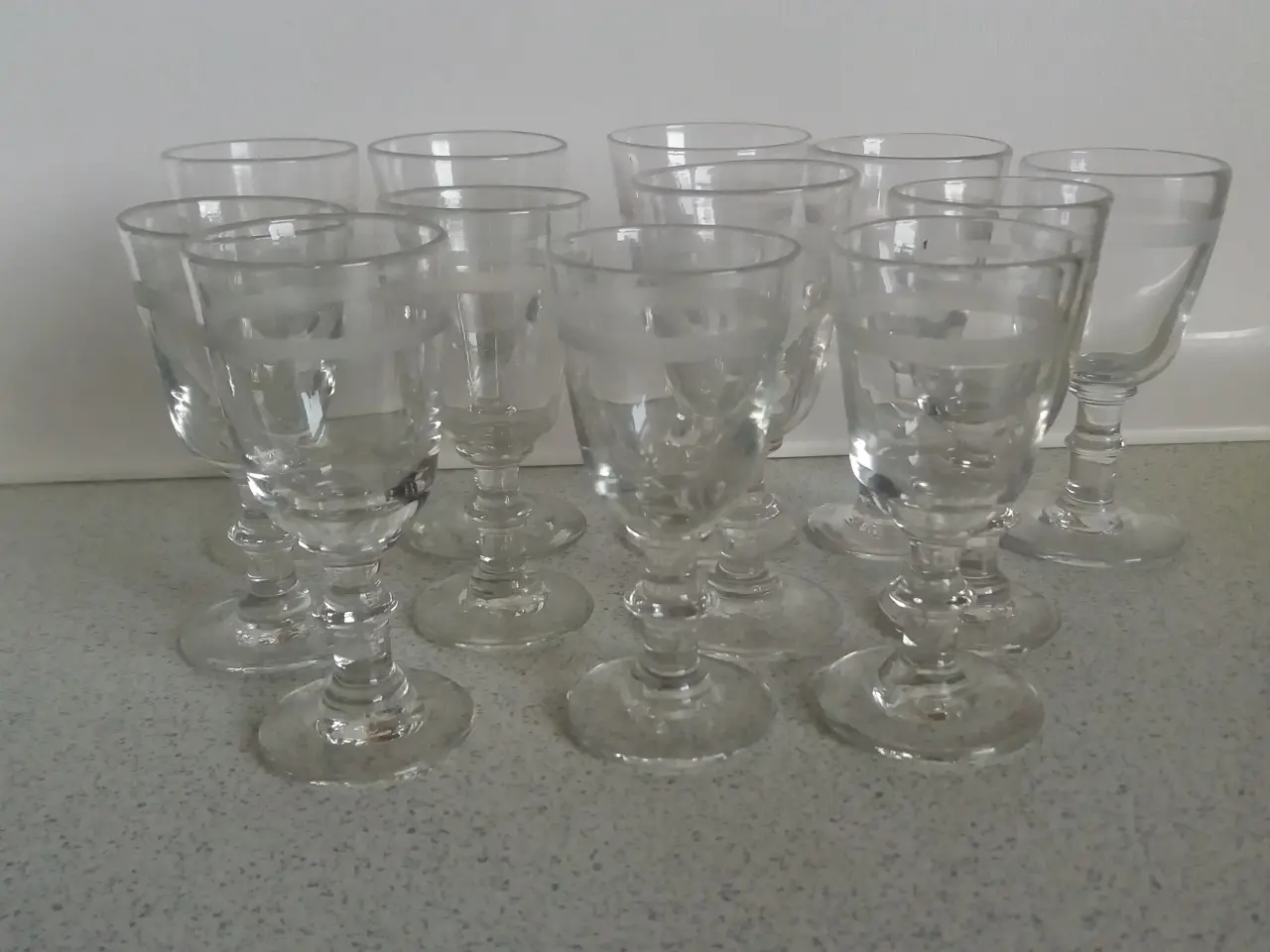 Billede 1 - Chr. D.8. båndslebne snapseglas15 k