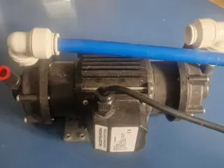 GP 28/11 multistage magnetically coupled centrifug