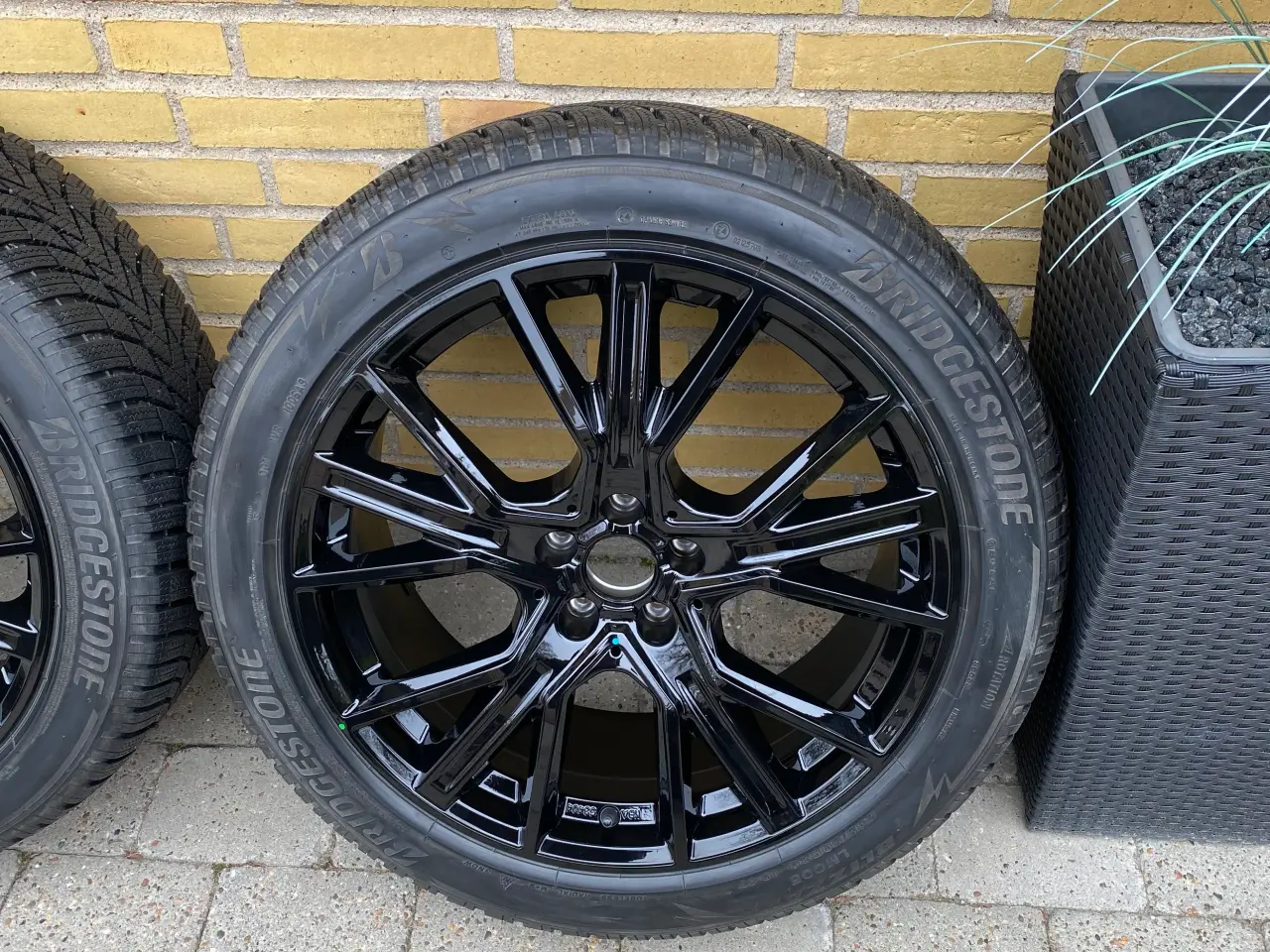 Billede 1 - 20” ID BUZZ Vinterdæk Bridgestone 