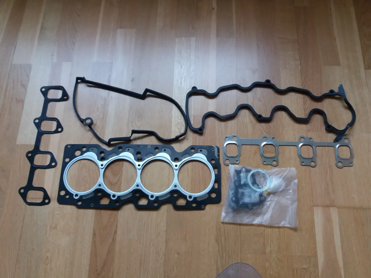 Billede 3 - Org. Slibesæt Toyota Carina 2,0D