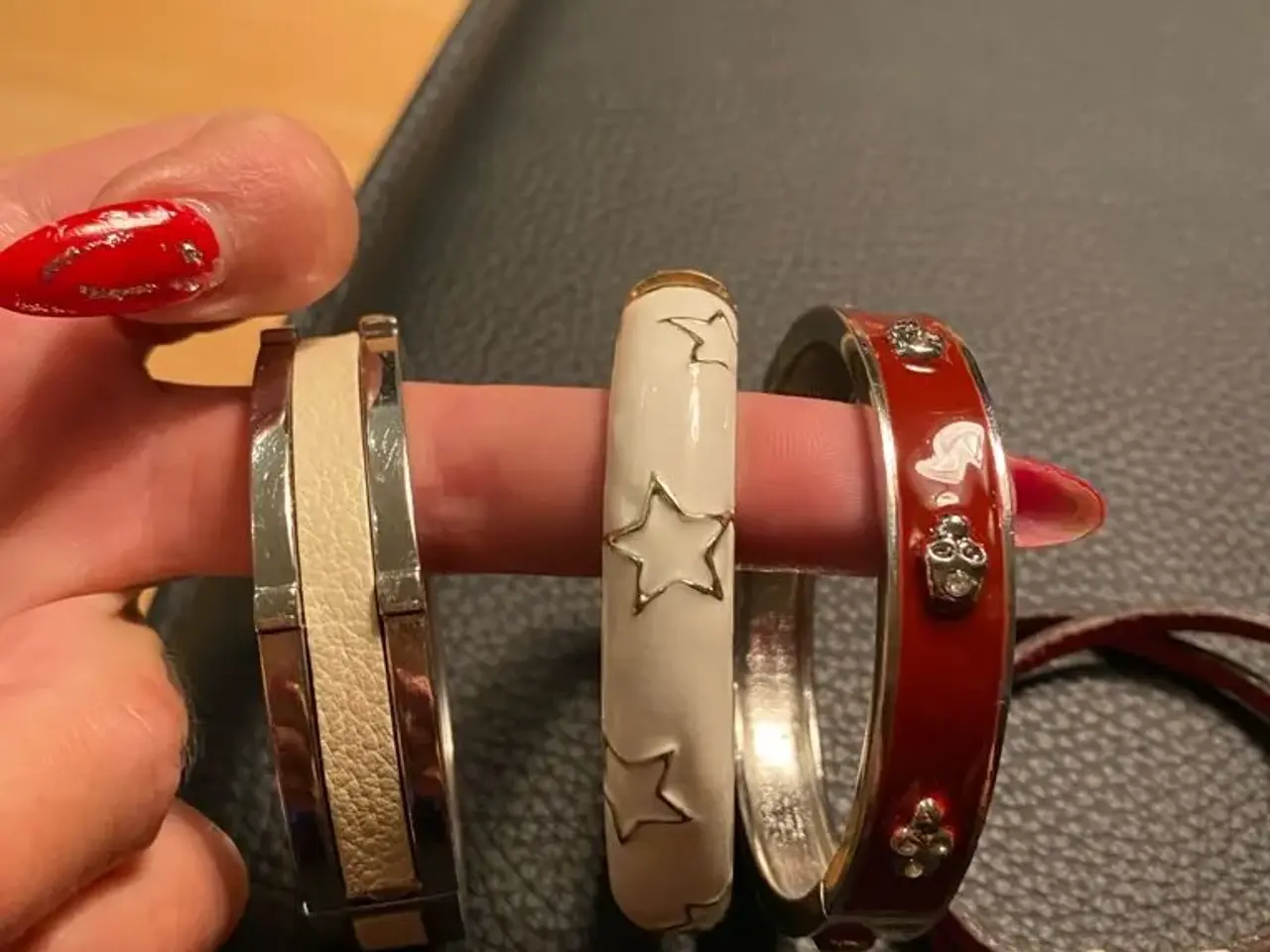 Billede 2 - Flotte armbånd