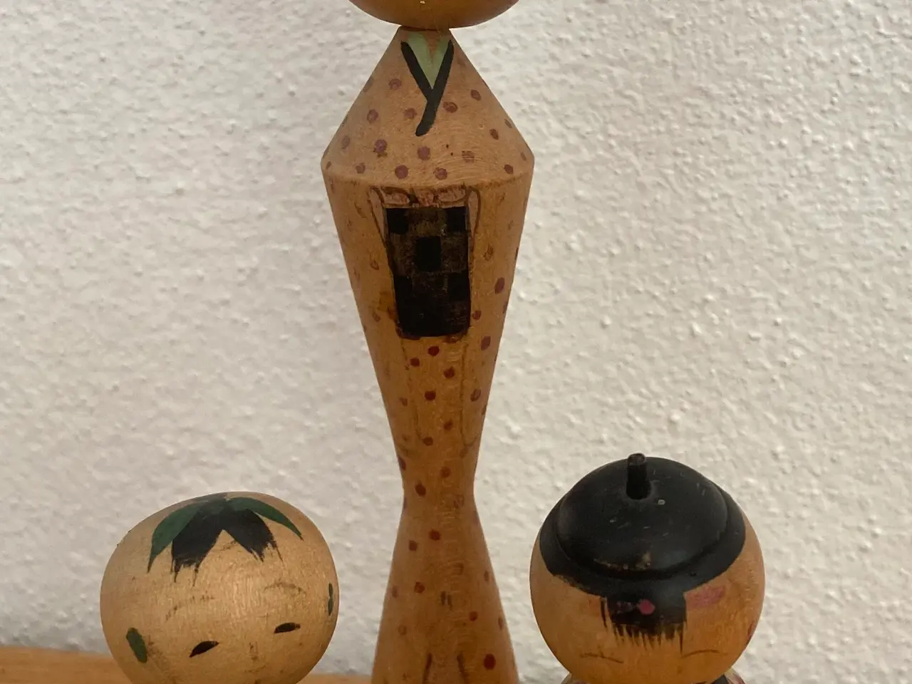 Billede 1 - KOKESHI træ dukker