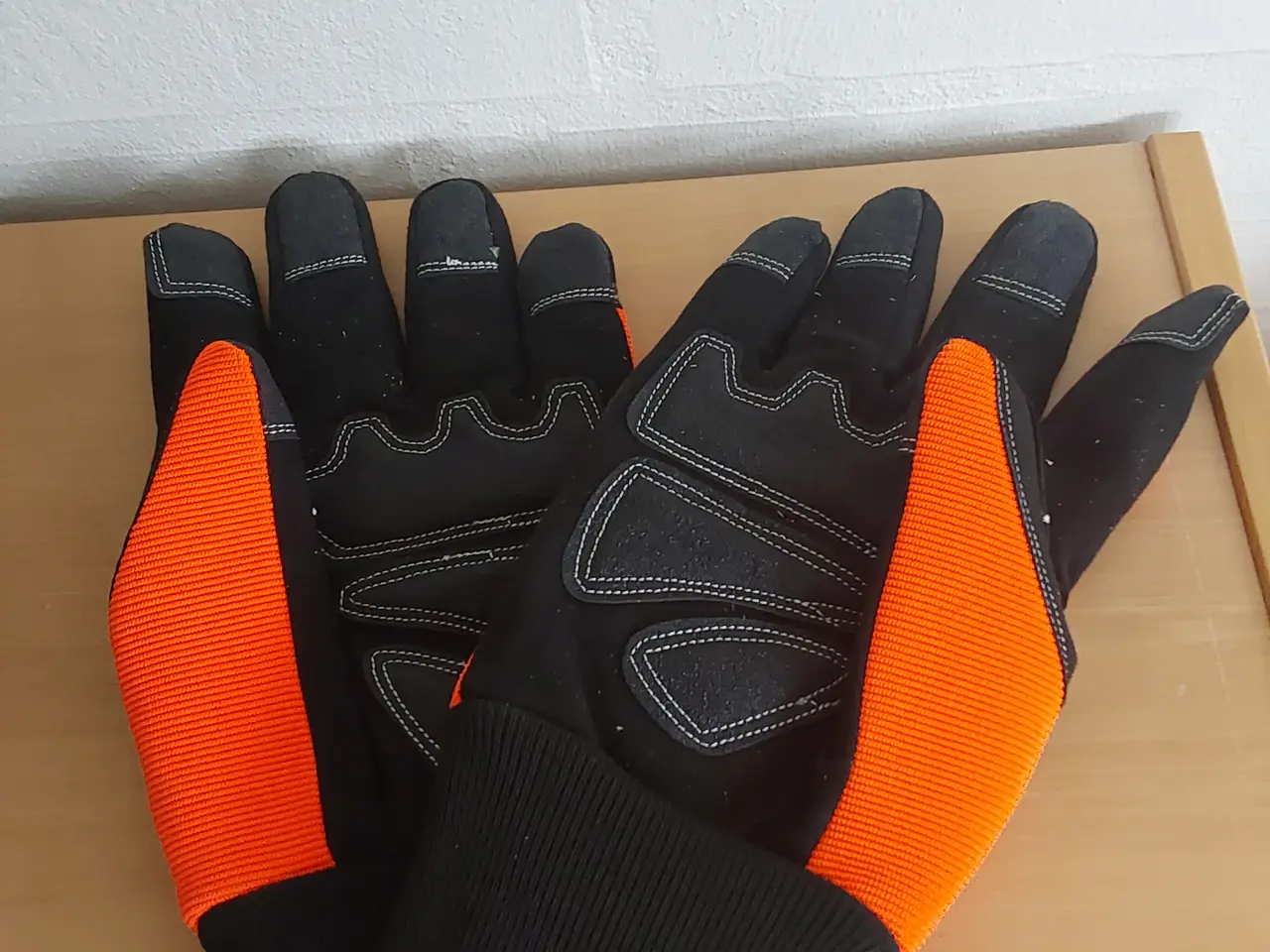 Billede 3 - Trolla motorsavshandsker, sort/orange str. 11