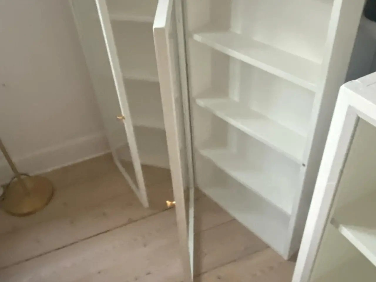 Billede 2 - Vægskab - vitrine - toiletskab - køkkenskab - 