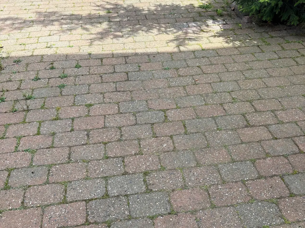 Billede 1 - Brugte herregårdssten i rødmix. Gives væk.