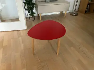 Lille Ilva træbord sælges