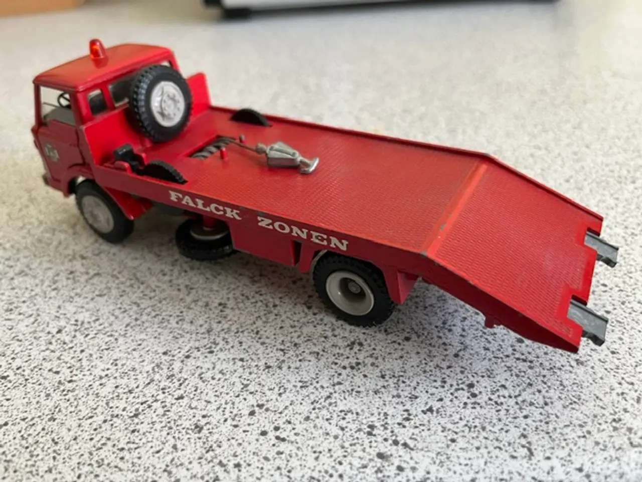 Billede 3 - Tekno Ford D800 Falckbil