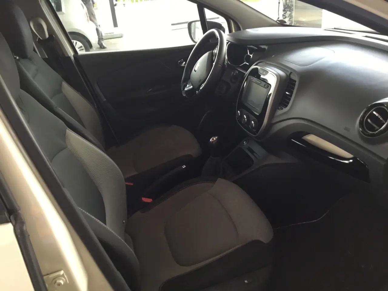 Billede 5 - Renault captur 90 hk benzin 1 ejer lev nysynet 