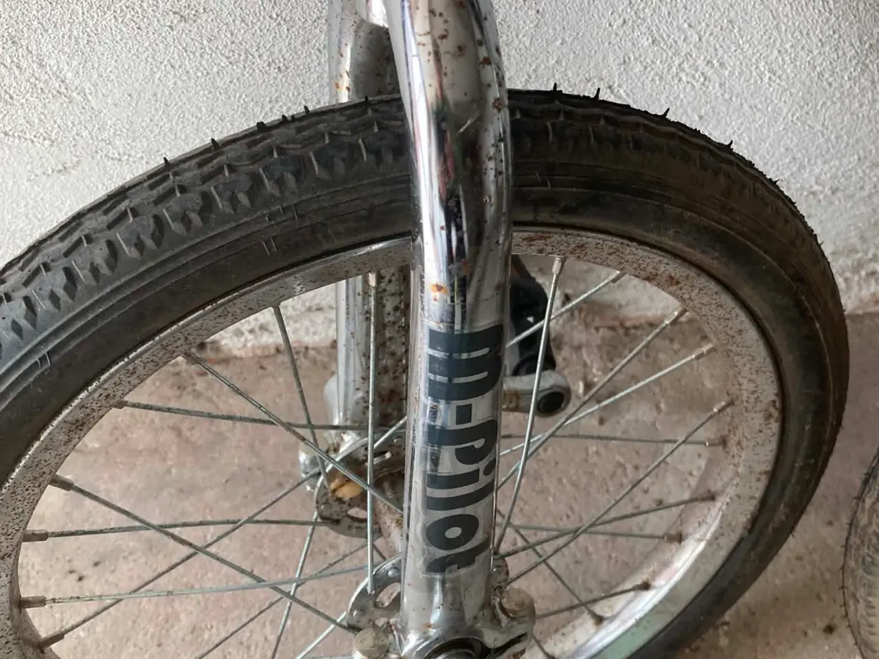 Billede 1 - Et hjulet cykel