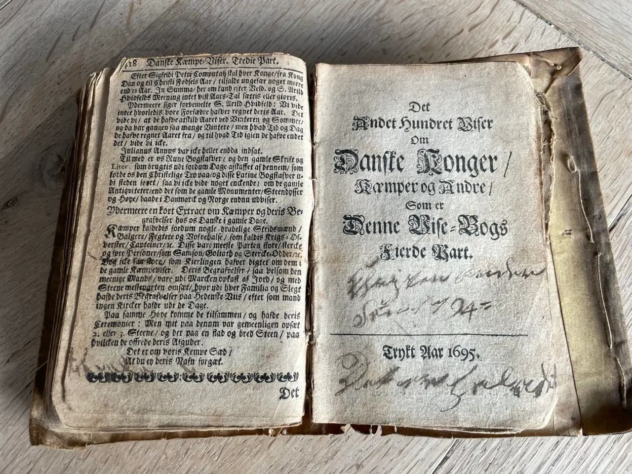Billede 2 - Peder Syvs videbog fra 1695.