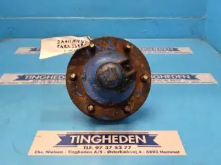 Ford 4600 Hjulnav 87554743