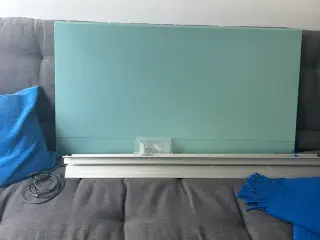 Væghængt skrivebord