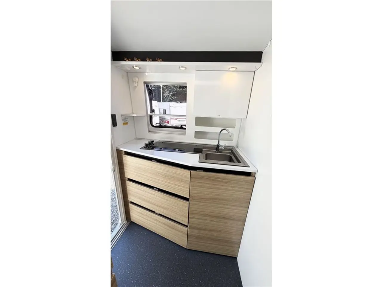 Billede 12 - 2021 - Adria Action 391 LH Enkeltsenge-Lamel-Gulvtemp.-VarioHeat-Mover-Telt