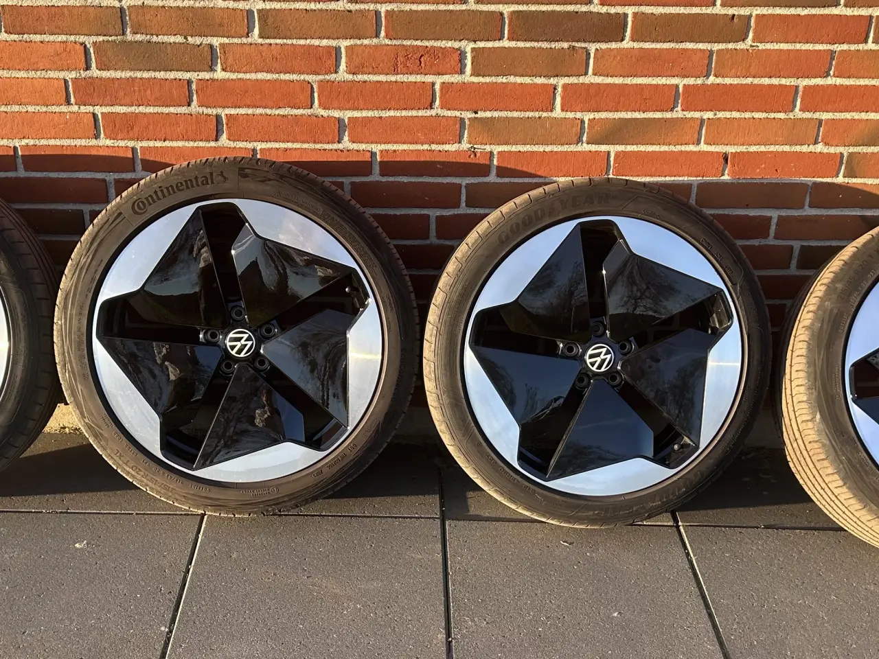 Billede 1 - VW ID.3. Originale 20” alufælge med sommerdæk