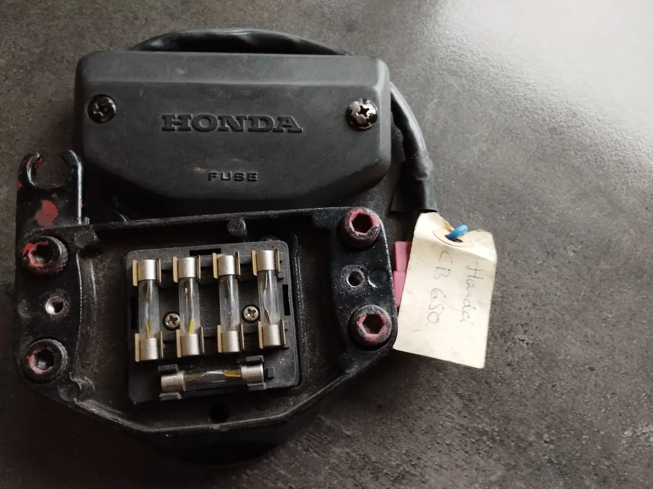 Billede 1 - Fuse box til Honda CB 650 ( sikringsholder) (50%)