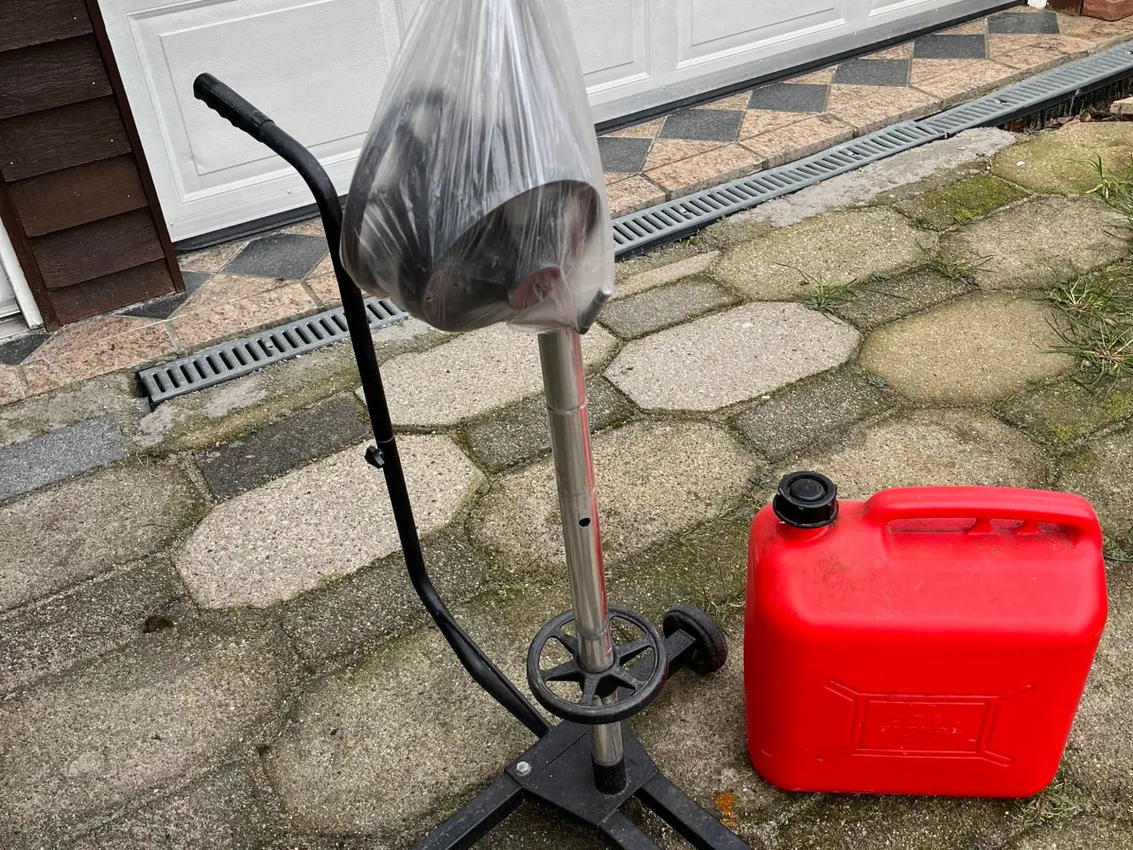 Billede 1 - Hjulholder og 20 liter dunk til diesel