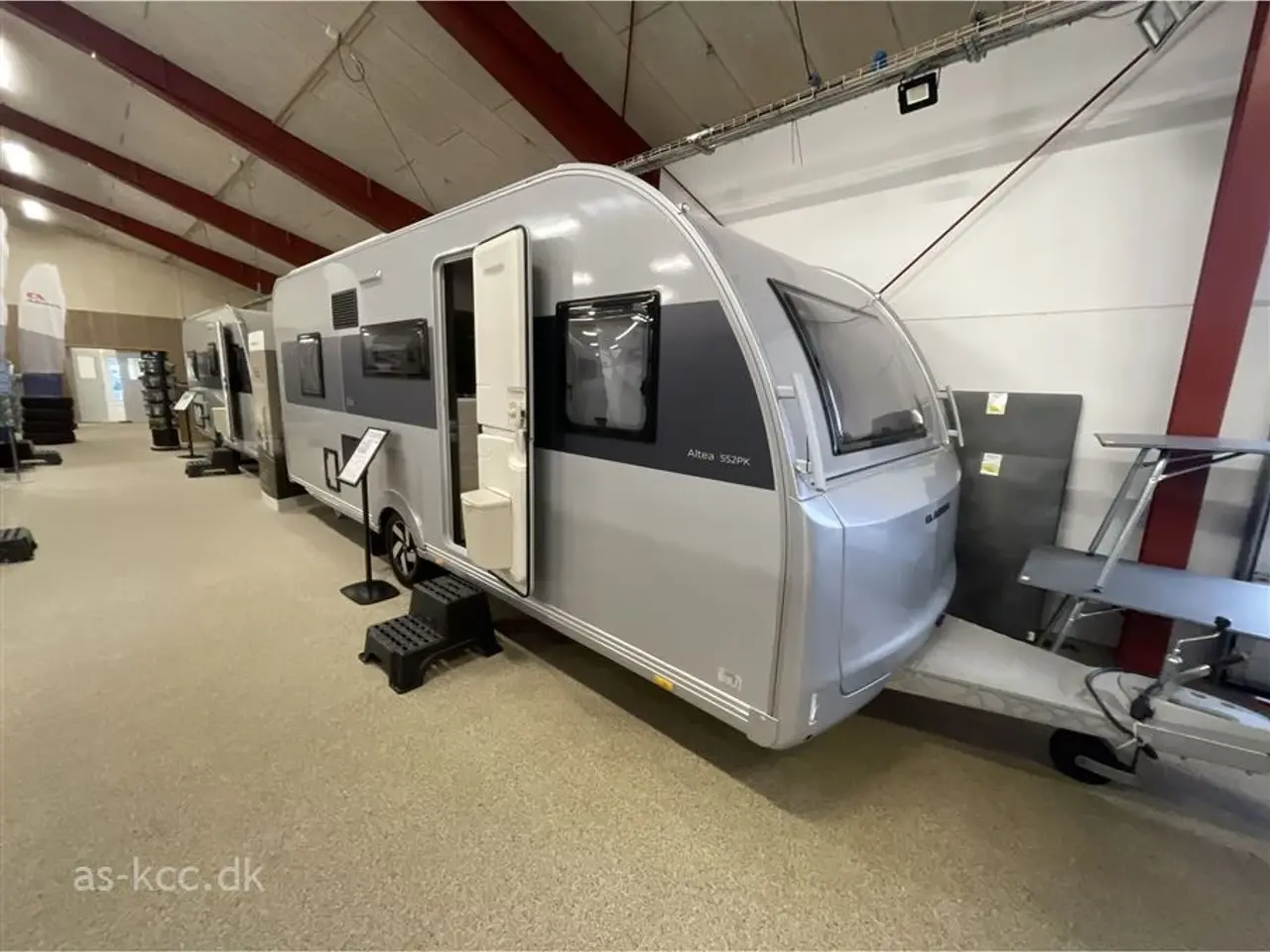 Billede 1 - 2026 - Adria Altea 552 PK Kampagne Adria Altea 552PK Kampganevogn 2026, 3 køjer dobbeltseng, siddegruppe