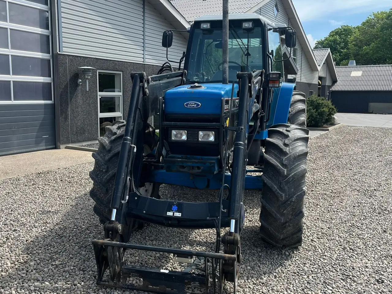 Billede 9 - New Holland 8240 SLE med frontlæsser