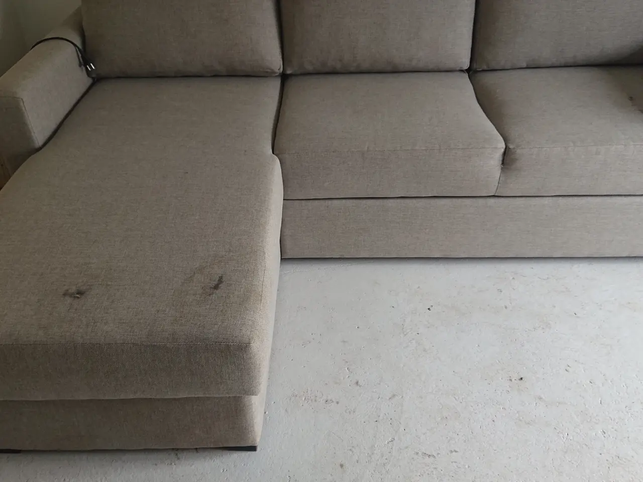 Billede 3 - Dobbelt sovesofa, liggemål 202x142, sandfarvet