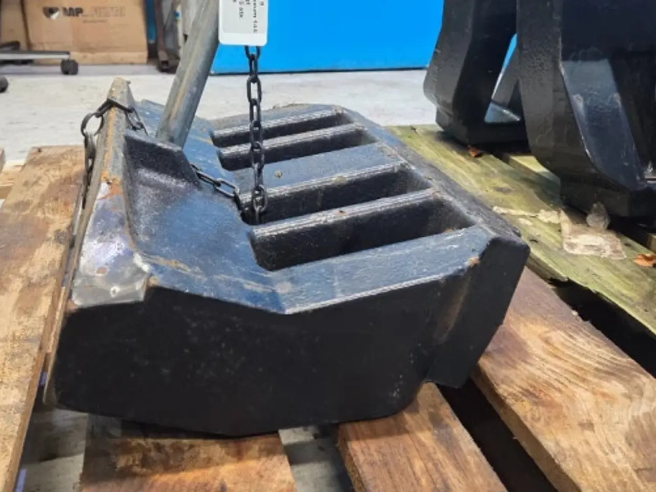 Billede 9 - Case Maxxum 145 Frontvægt Holder 82031499 (5 Stk)