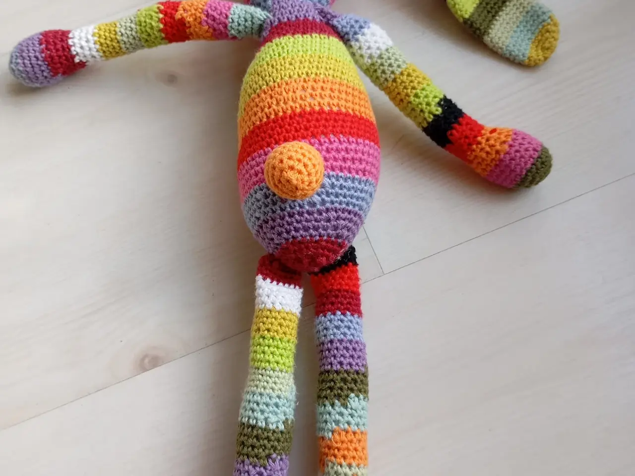 Billede 3 - Kanin hæklet. 37 cm.
