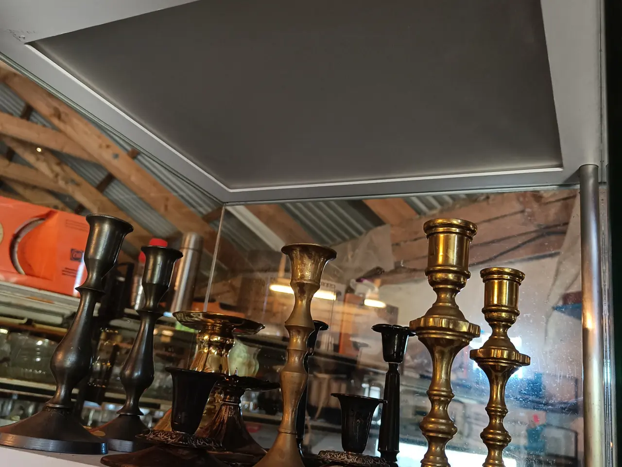 Billede 2 - Glas udstillings skab med lys.